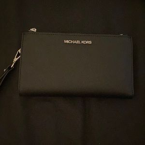 MICHAEL Michael Kors
Jet Set Double Zip Wristlet